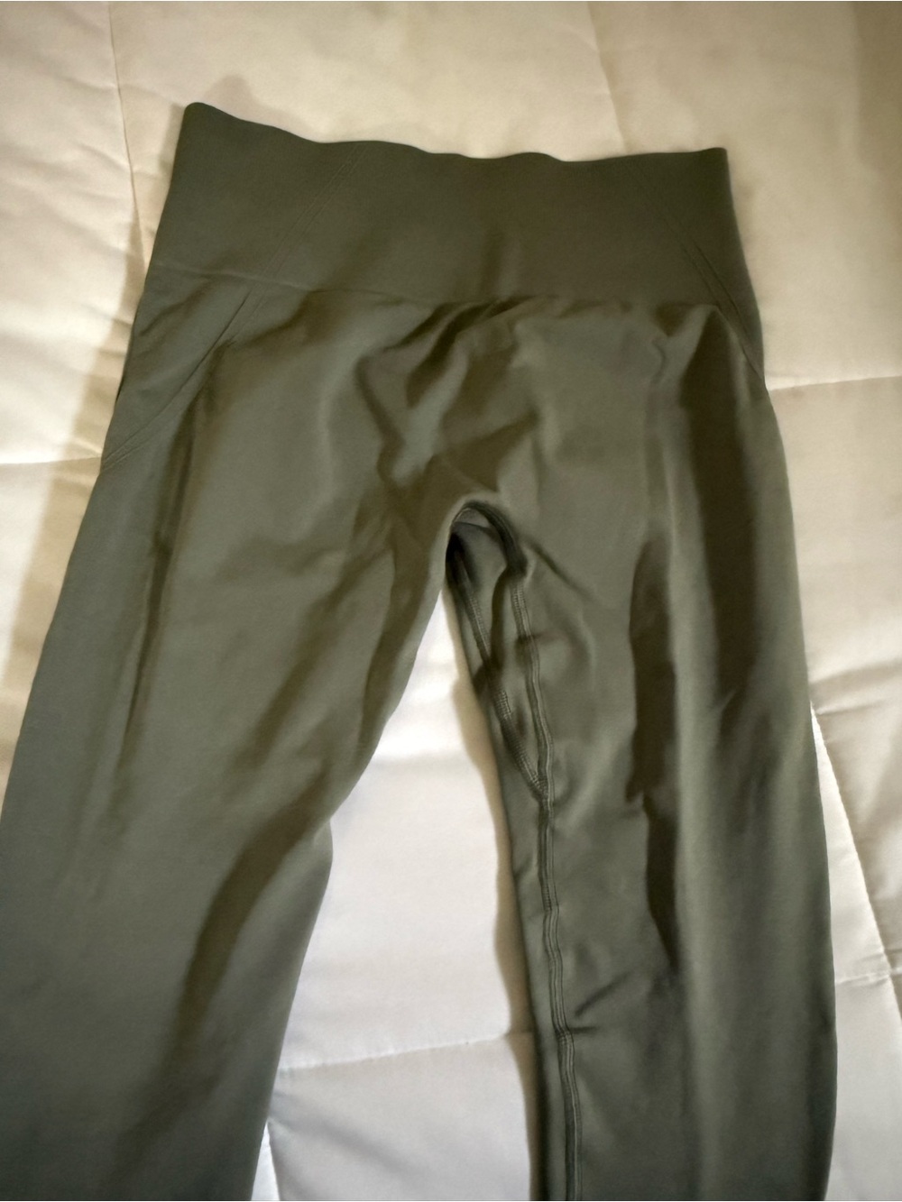 New Oner effortless leggings In alpine green -Waist Olive Green Scrunch Leggings - Picture 4 of 5